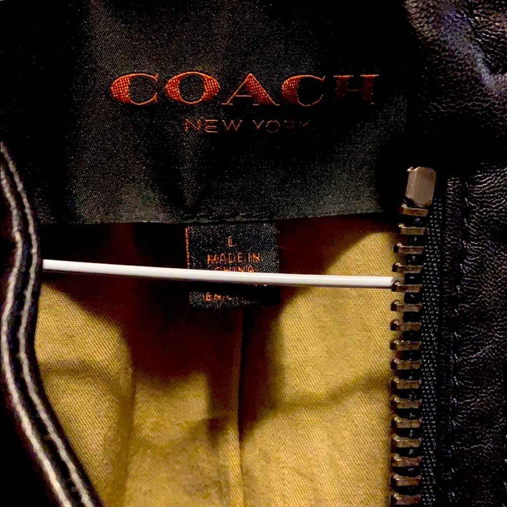 Short leather jacket